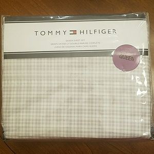 Tommy Hilfiger Queen Bed Sheets - Brand New